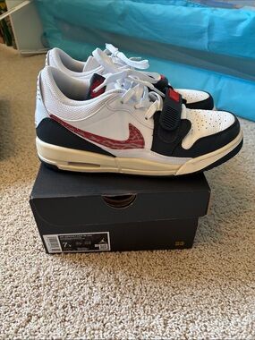 Nike Youth Air Jordan 1 Low SE in White, Blue & Red Swoosh